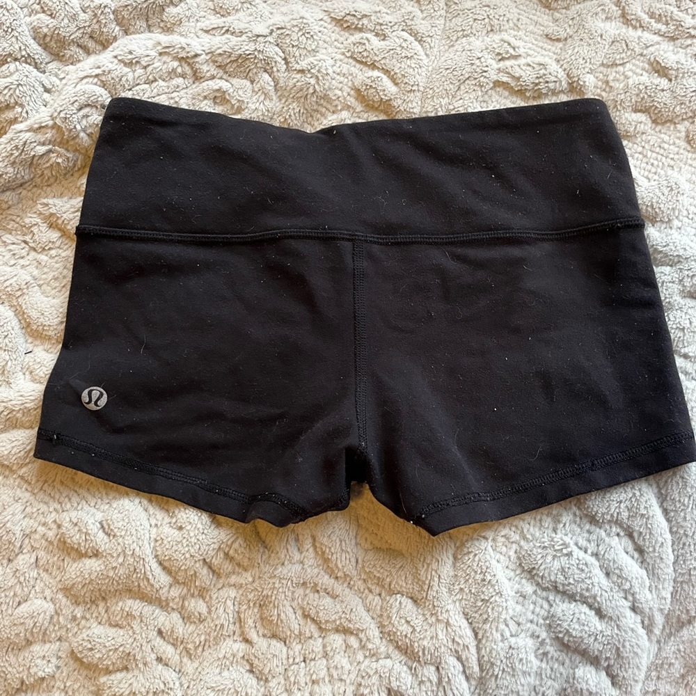 Lululemon booty shorts